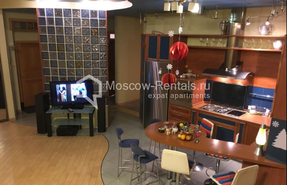 Photo #2 3-room (2 BR) apartment for <a href="http://moscow-rentals.ru/en/articles/long-term-rent" target="_blank">a long-term</a> rent
 in Russia, Moscow, Novaya Basmannaya str, 16С4