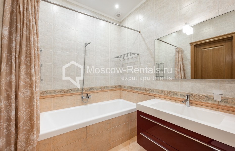 Photo #18 4-room (3 BR) apartment for <a href="http://moscow-rentals.ru/en/articles/long-term-rent" target="_blank">a long-term</a> rent
 in Russia, Moscow, 3rd Tverskaya-Yamskaya str, 25