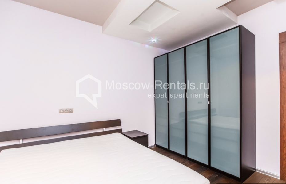 Photo #15 5-room (4 BR) apartment for <a href="http://moscow-rentals.ru/en/articles/long-term-rent" target="_blank">a long-term</a> rent
 in Russia, Moscow, 1st Smolensky lane, 17