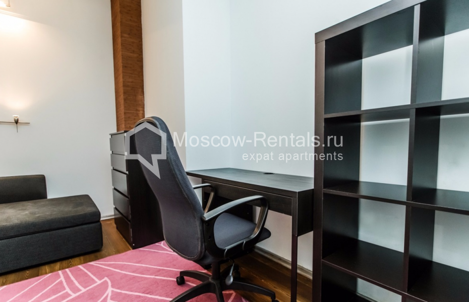 Photo #21 5-room (4 BR) apartment for <a href="http://moscow-rentals.ru/en/articles/long-term-rent" target="_blank">a long-term</a> rent
 in Russia, Moscow, 1st Smolensky lane, 17