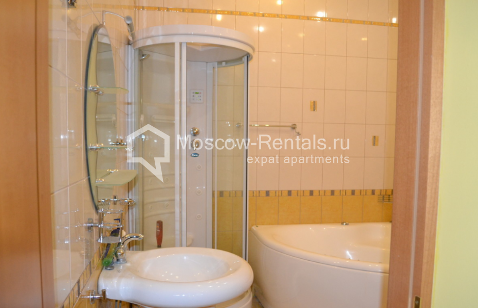 Photo #7 3-room (2 BR) apartment for <a href="http://moscow-rentals.ru/en/articles/long-term-rent" target="_blank">a long-term</a> rent
 in Russia, Moscow, Arbat str 51С1