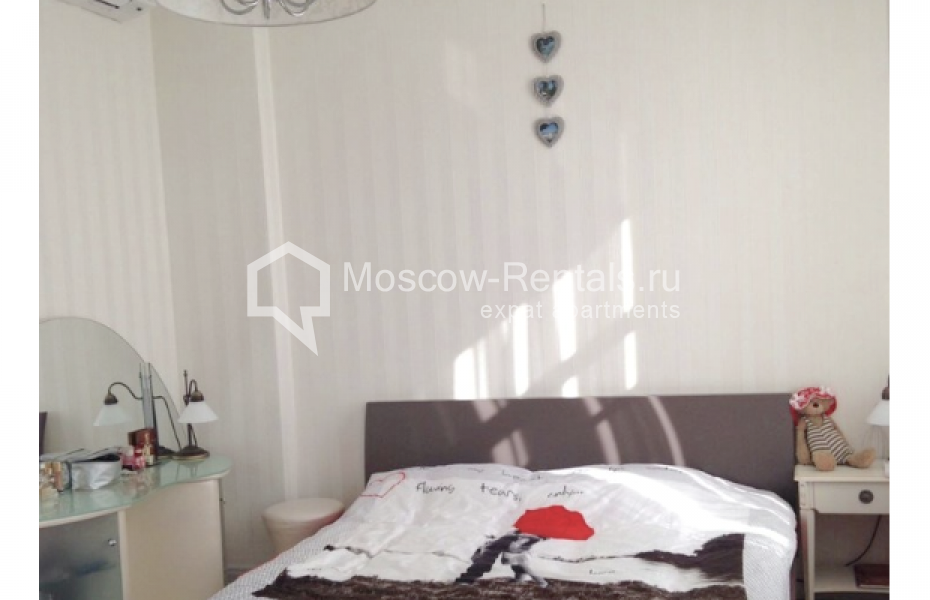 Photo #5 2-room (1 BR) apartment for <a href="http://moscow-rentals.ru/en/articles/long-term-rent" target="_blank">a long-term</a> rent
 in Russia, Moscow, Gagarinsky lane., 23С2
