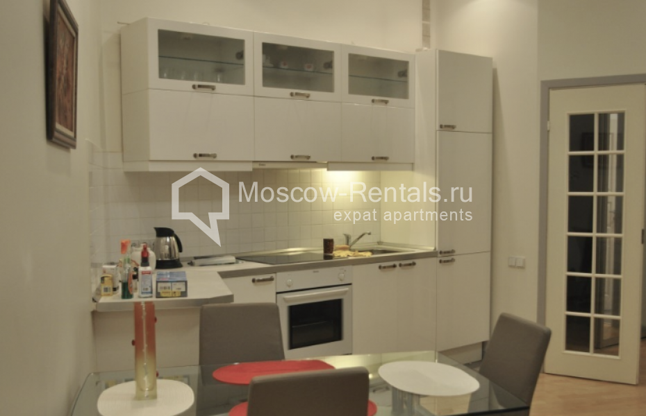 Photo #2 2-room (1 BR) apartment for <a href="http://moscow-rentals.ru/en/articles/long-term-rent" target="_blank">a long-term</a> rent
 in Russia, Moscow, 1st Smolensky lane., 22/10