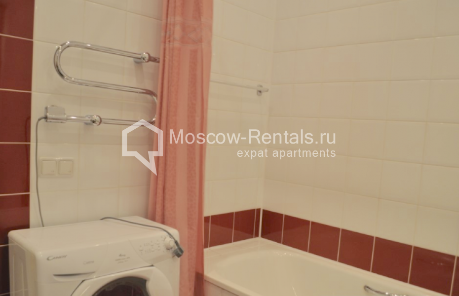 Photo #12 2-room (1 BR) apartment for <a href="http://moscow-rentals.ru/en/articles/long-term-rent" target="_blank">a long-term</a> rent
 in Russia, Moscow, 1st Smolensky lane., 22/10