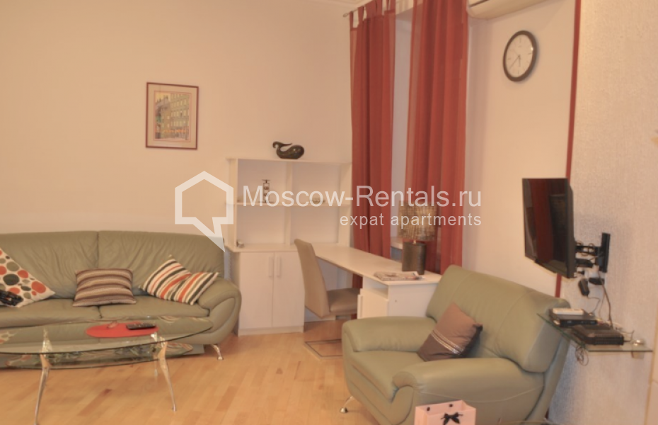 Photo #4 2-room (1 BR) apartment for <a href="http://moscow-rentals.ru/en/articles/long-term-rent" target="_blank">a long-term</a> rent
 in Russia, Moscow, 1st Smolensky lane., 22/10