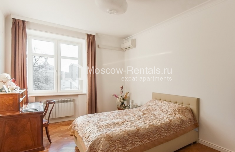 Photo #7 4-room (3 BR) apartment for <a href="http://moscow-rentals.ru/en/articles/long-term-rent" target="_blank">a long-term</a> rent
 in Russia, Moscow, Tverskaya str, 8 К 2