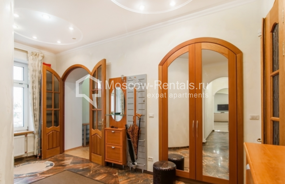 Photo #7 3-room (2 BR) apartment for <a href="http://moscow-rentals.ru/en/articles/long-term-rent" target="_blank">a long-term</a> rent
 in Russia, Moscow, Petrovsky lane 1 / 30 С 1