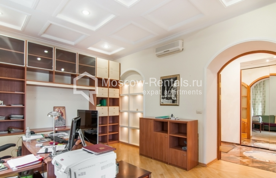 Photo #8 3-room (2 BR) apartment for <a href="http://moscow-rentals.ru/en/articles/long-term-rent" target="_blank">a long-term</a> rent
 in Russia, Moscow, Petrovsky lane 1 / 30 С 1