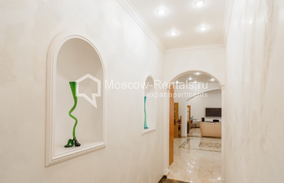 Photo #11 3-room (2 BR) apartment for <a href="http://moscow-rentals.ru/en/articles/long-term-rent" target="_blank">a long-term</a> rent
 in Russia, Moscow, Petrovsky lane 1 / 30 С 1