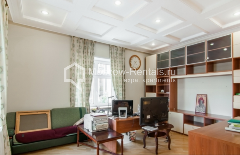 Photo #13 3-room (2 BR) apartment for <a href="http://moscow-rentals.ru/en/articles/long-term-rent" target="_blank">a long-term</a> rent
 in Russia, Moscow, Petrovsky lane 1 / 30 С 1