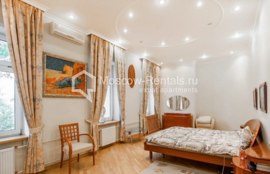 Photo #16 3-room (2 BR) apartment for <a href="http://moscow-rentals.ru/en/articles/long-term-rent" target="_blank">a long-term</a> rent
 in Russia, Moscow, Petrovsky lane 1 / 30 С 1