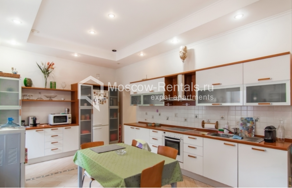 Photo #17 3-room (2 BR) apartment for <a href="http://moscow-rentals.ru/en/articles/long-term-rent" target="_blank">a long-term</a> rent
 in Russia, Moscow, Petrovsky lane 1 / 30 С 1