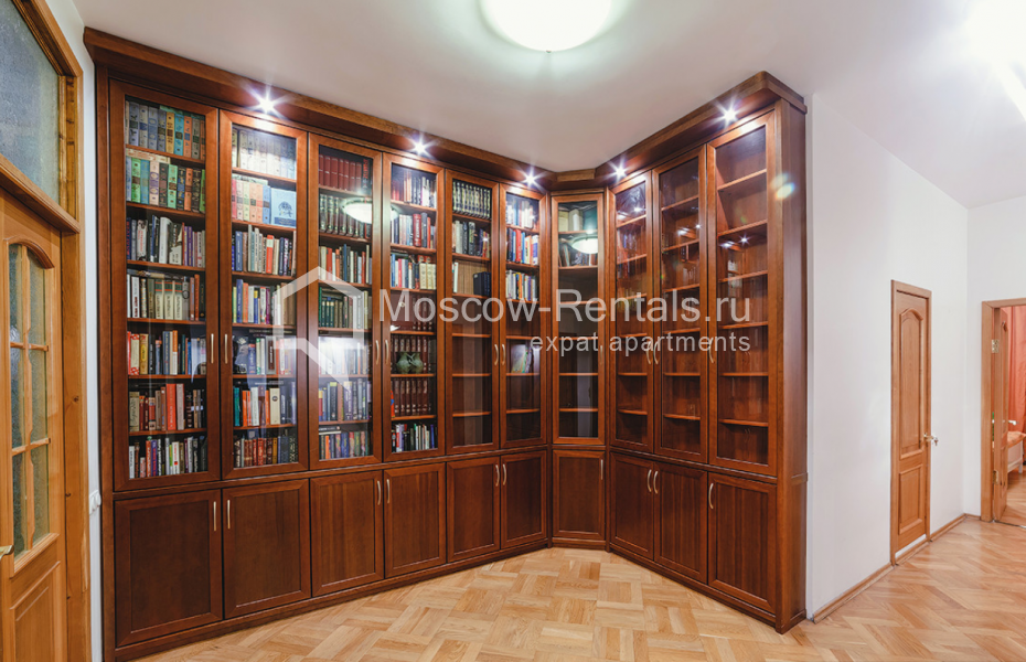 Photo #6 3-room (2 BR) apartment for <a href="http://moscow-rentals.ru/en/articles/long-term-rent" target="_blank">a long-term</a> rent
 in Russia, Moscow, Bolshaya Serpukhovskaya str, 25 bld 2