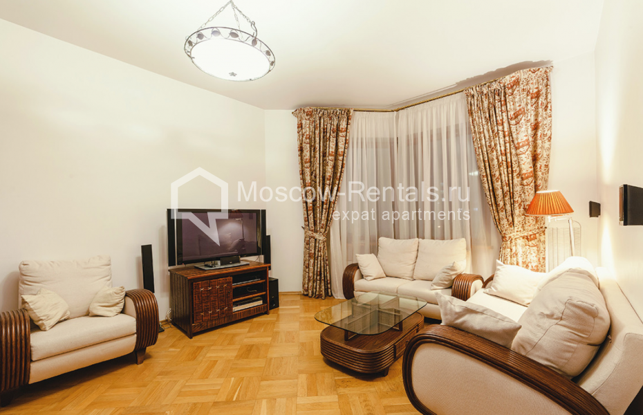 Photo #4 3-room (2 BR) apartment for <a href="http://moscow-rentals.ru/en/articles/long-term-rent" target="_blank">a long-term</a> rent
 in Russia, Moscow, Bolshaya Serpukhovskaya str, 25 bld 2