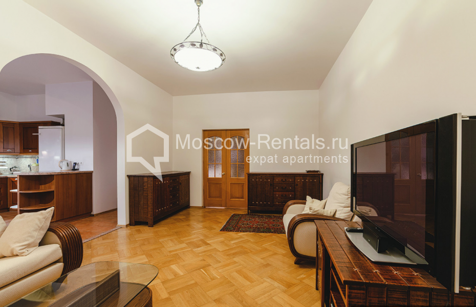 Photo #5 3-room (2 BR) apartment for <a href="http://moscow-rentals.ru/en/articles/long-term-rent" target="_blank">a long-term</a> rent
 in Russia, Moscow, Bolshaya Serpukhovskaya str, 25 bld 2