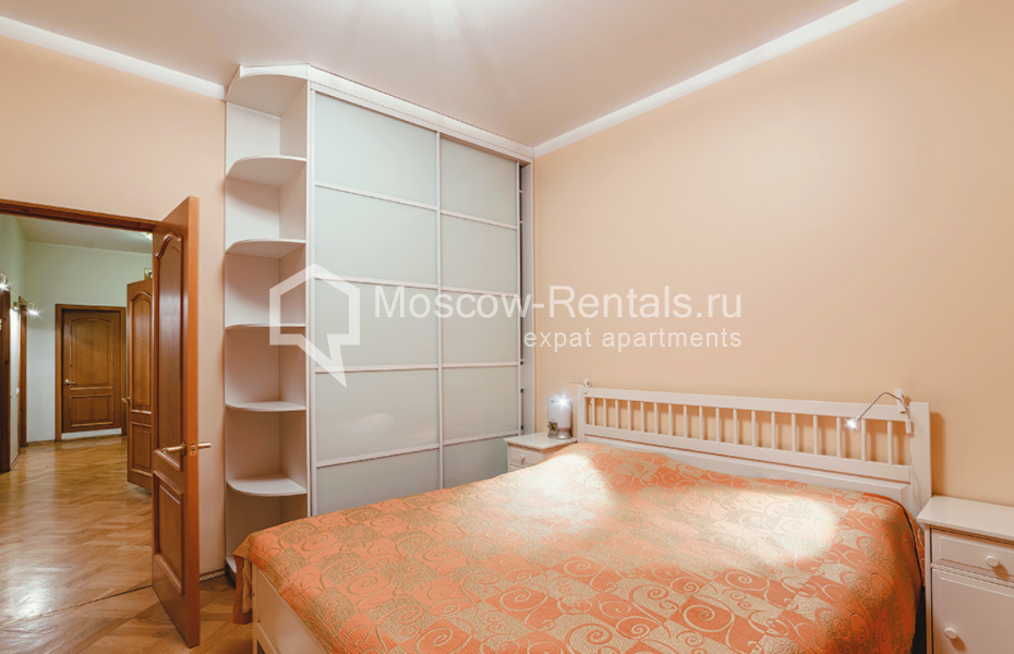 Photo #11 3-room (2 BR) apartment for <a href="http://moscow-rentals.ru/en/articles/long-term-rent" target="_blank">a long-term</a> rent
 in Russia, Moscow, Bolshaya Serpukhovskaya str, 25 bld 2