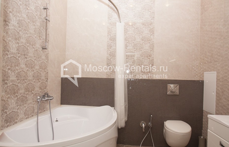 Photo #15 3-room (2 BR) apartment for <a href="http://moscow-rentals.ru/en/articles/long-term-rent" target="_blank">a long-term</a> rent
 in Russia, Moscow, Trubetskaya str,  12