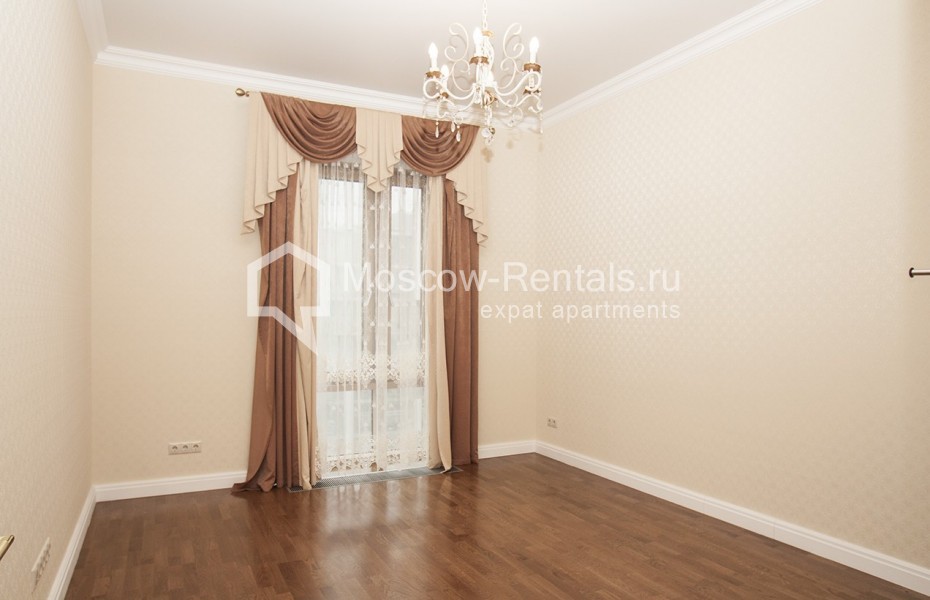 Photo #13 3-room (2 BR) apartment for <a href="http://moscow-rentals.ru/en/articles/long-term-rent" target="_blank">a long-term</a> rent
 in Russia, Moscow, Trubetskaya str,  12