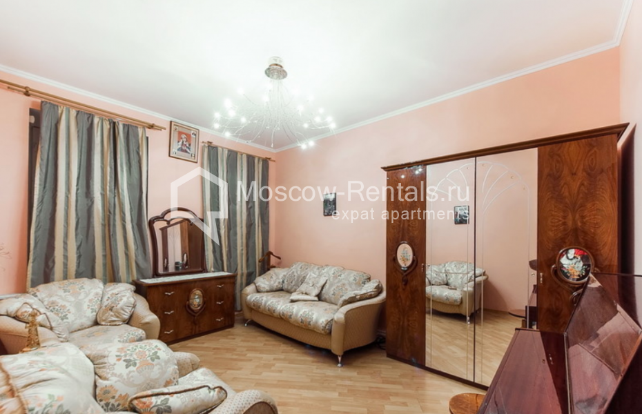 Photo #2 4-room (3 BR) apartment for <a href="http://moscow-rentals.ru/en/articles/long-term-rent" target="_blank">a long-term</a> rent
 in Russia, Moscow, Big Kozikhinsky lane, 8