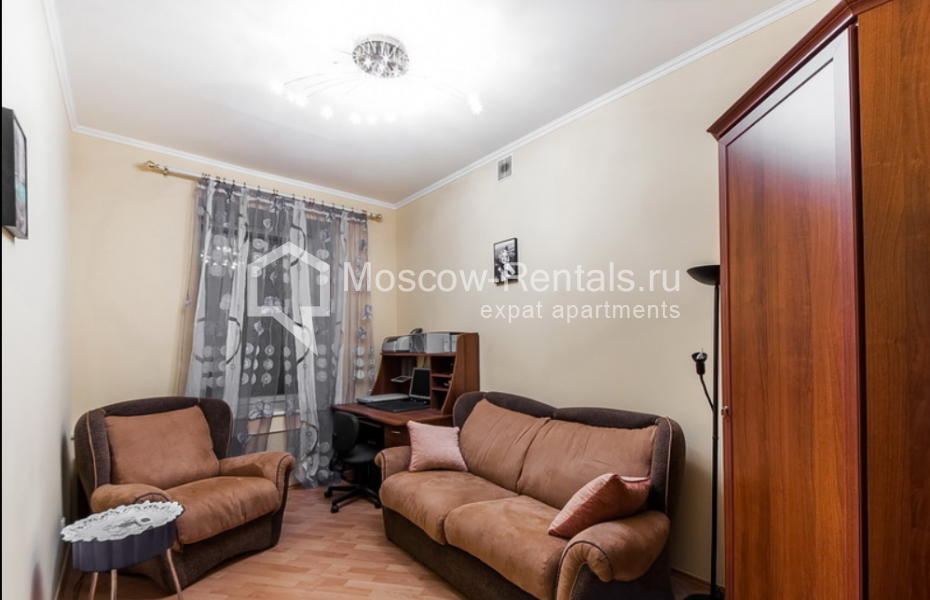 Photo #5 4-room (3 BR) apartment for <a href="http://moscow-rentals.ru/en/articles/long-term-rent" target="_blank">a long-term</a> rent
 in Russia, Moscow, Big Kozikhinsky lane, 8