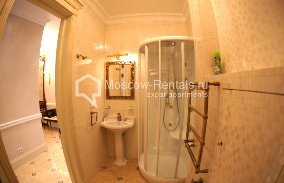 Photo #13 3-room (2 BR) apartment for <a href="http://moscow-rentals.ru/en/articles/long-term-rent" target="_blank">a long-term</a> rent
 in Russia, Moscow, Tverskaya str, 9