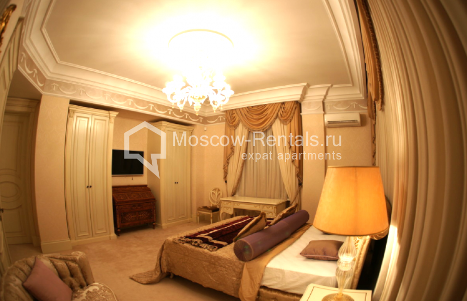 Photo #22 3-room (2 BR) apartment for <a href="http://moscow-rentals.ru/en/articles/long-term-rent" target="_blank">a long-term</a> rent
 in Russia, Moscow, Tverskaya str, 9