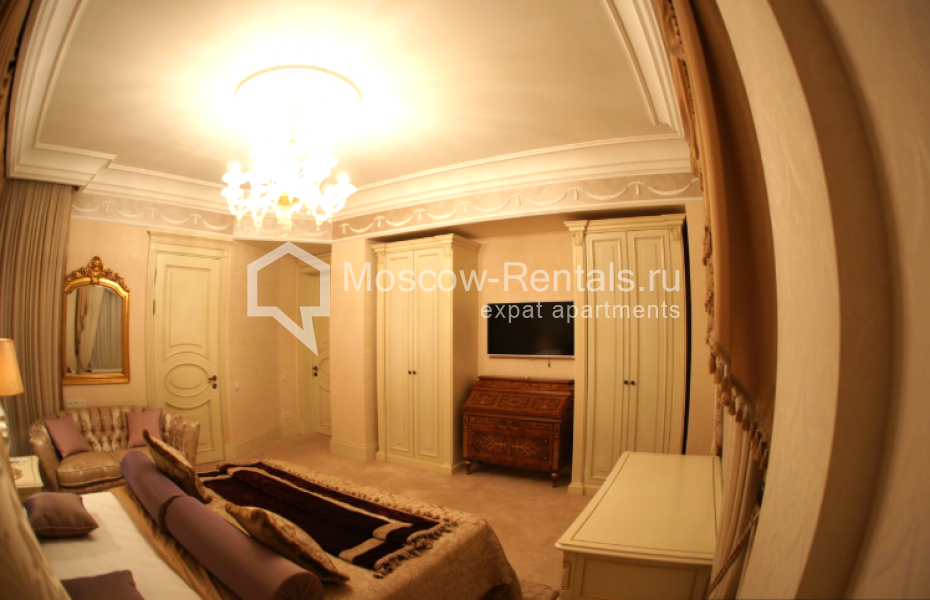 Photo #23 3-room (2 BR) apartment for <a href="http://moscow-rentals.ru/en/articles/long-term-rent" target="_blank">a long-term</a> rent
 in Russia, Moscow, Tverskaya str, 9