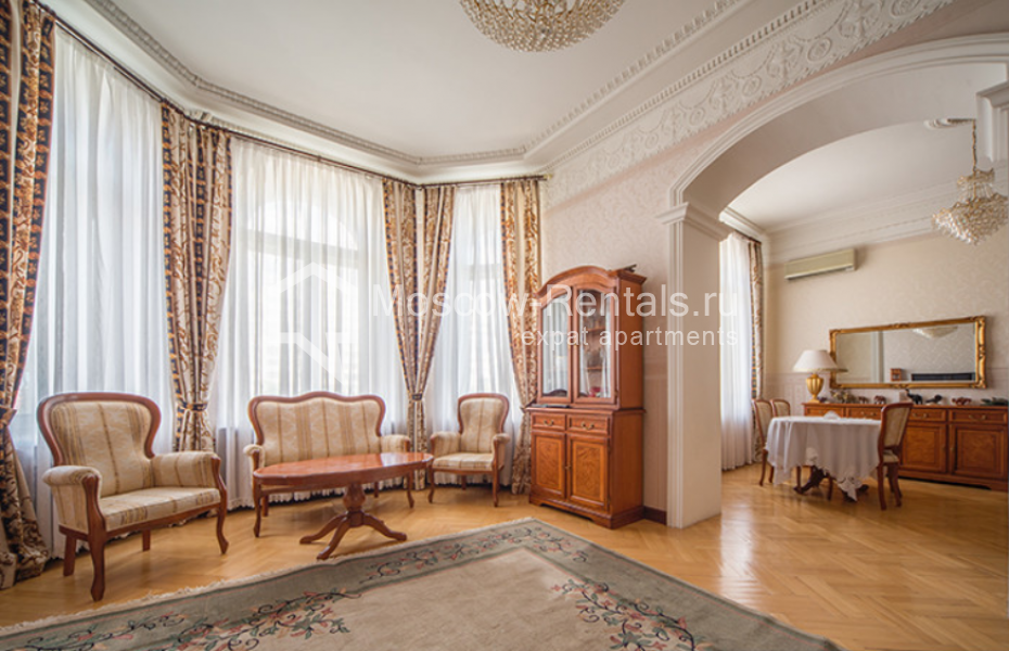 Photo #4 4-room (3 BR) apartment for <a href="http://moscow-rentals.ru/en/articles/long-term-rent" target="_blank">a long-term</a> rent
 in Russia, Moscow, Sadovaya-Triumphalnaya str  4/10