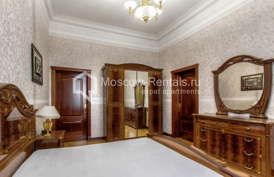Photo #8 4-room (3 BR) apartment for <a href="http://moscow-rentals.ru/en/articles/long-term-rent" target="_blank">a long-term</a> rent
 in Russia, Moscow, Sadovaya-Triumphalnaya str  4/10