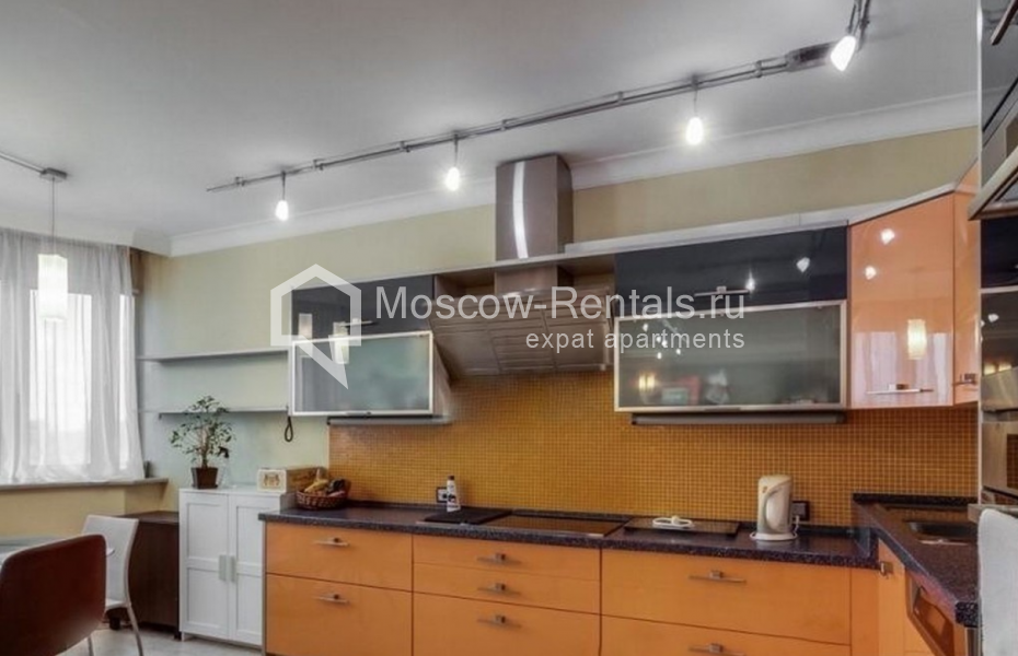 Photo #3 4-room (3 BR) apartment for <a href="http://moscow-rentals.ru/en/articles/long-term-rent" target="_blank">a long-term</a> rent
 in Russia, Moscow, Zoologicheskaya str, 22