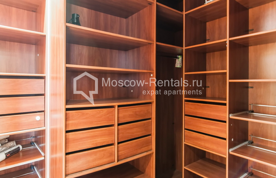 Photo #6 4-room (3 BR) apartment for <a href="http://moscow-rentals.ru/en/articles/long-term-rent" target="_blank">a long-term</a> rent
 in Russia, Moscow, Klimashkina str, 19