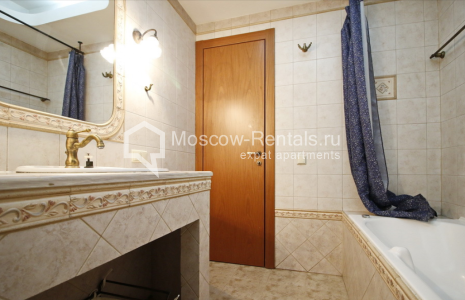 Photo #10 3-room (2 BR) apartment for <a href="http://moscow-rentals.ru/en/articles/long-term-rent" target="_blank">a long-term</a> rent
 in Russia, Moscow, Zoologicheskaya str  28 С 2