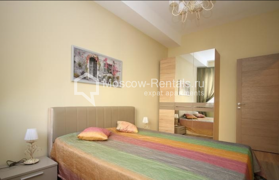 Photo #2 3-room (2 BR) apartment for <a href="http://moscow-rentals.ru/en/articles/long-term-rent" target="_blank">a long-term</a> rent
 in Russia, Moscow, Bolshaya Tatarskaya str,  25-27 С 1