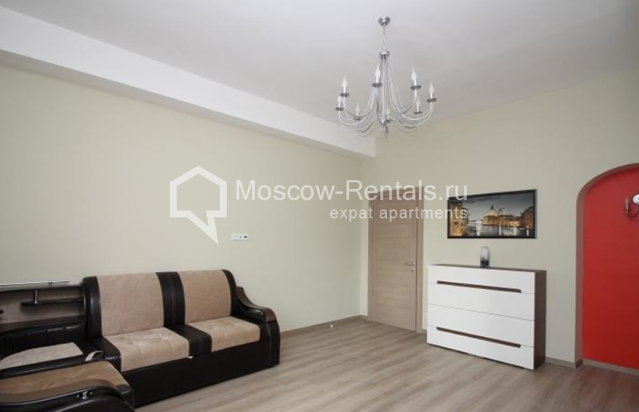 Photo #4 3-room (2 BR) apartment for <a href="http://moscow-rentals.ru/en/articles/long-term-rent" target="_blank">a long-term</a> rent
 in Russia, Moscow, Bolshaya Tatarskaya str,  25-27 С 1