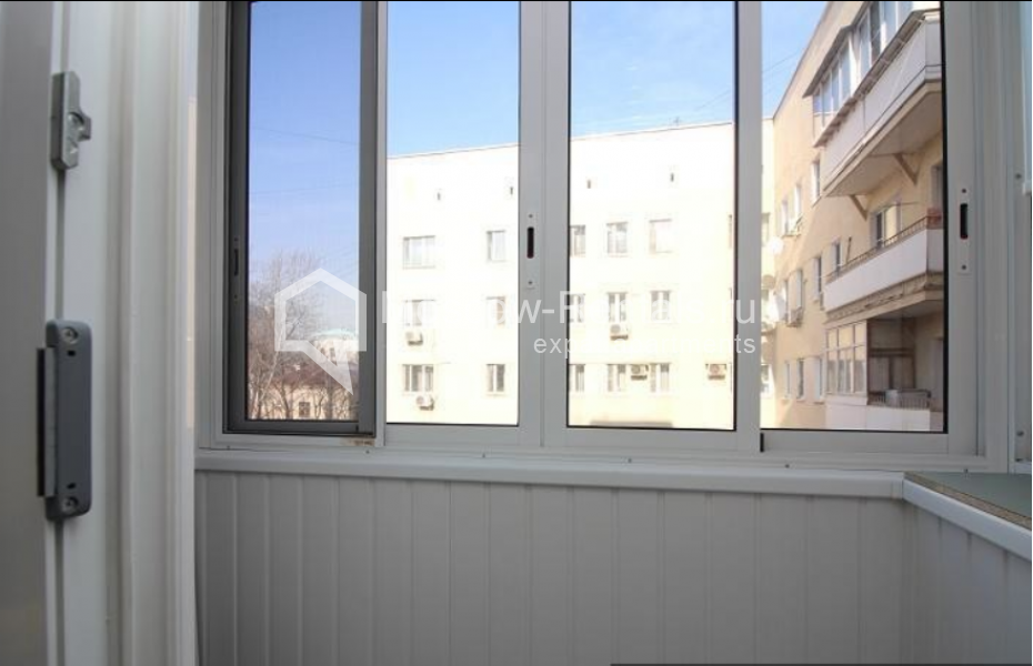 Photo #10 3-room (2 BR) apartment for <a href="http://moscow-rentals.ru/en/articles/long-term-rent" target="_blank">a long-term</a> rent
 in Russia, Moscow, Bolshaya Tatarskaya str,  25-27 С 1
