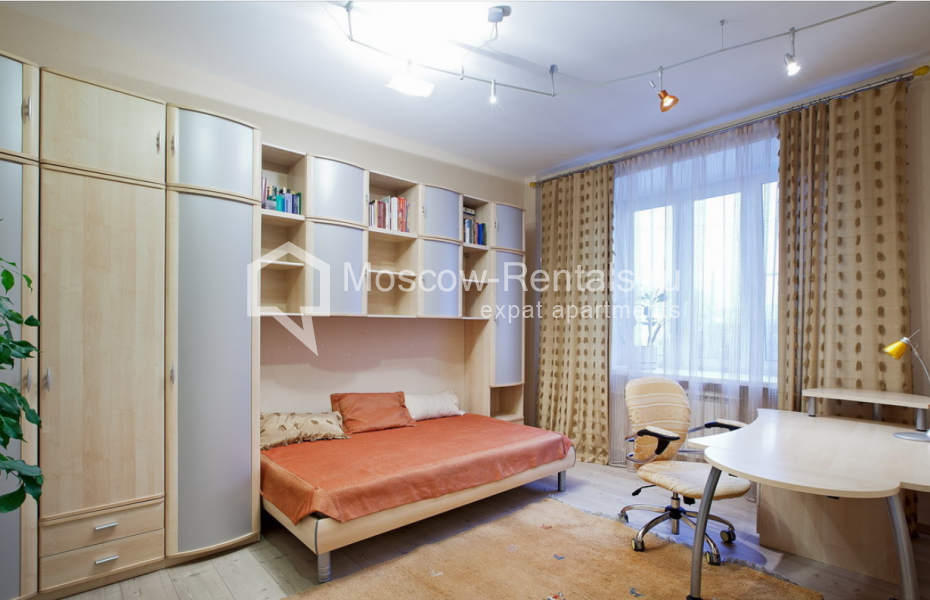 Photo #11 3-room (2 BR) apartment for <a href="http://moscow-rentals.ru/en/articles/long-term-rent" target="_blank">a long-term</a> rent
 in Russia, Moscow, Ozerkovskaya emb, 48/50 с 1
