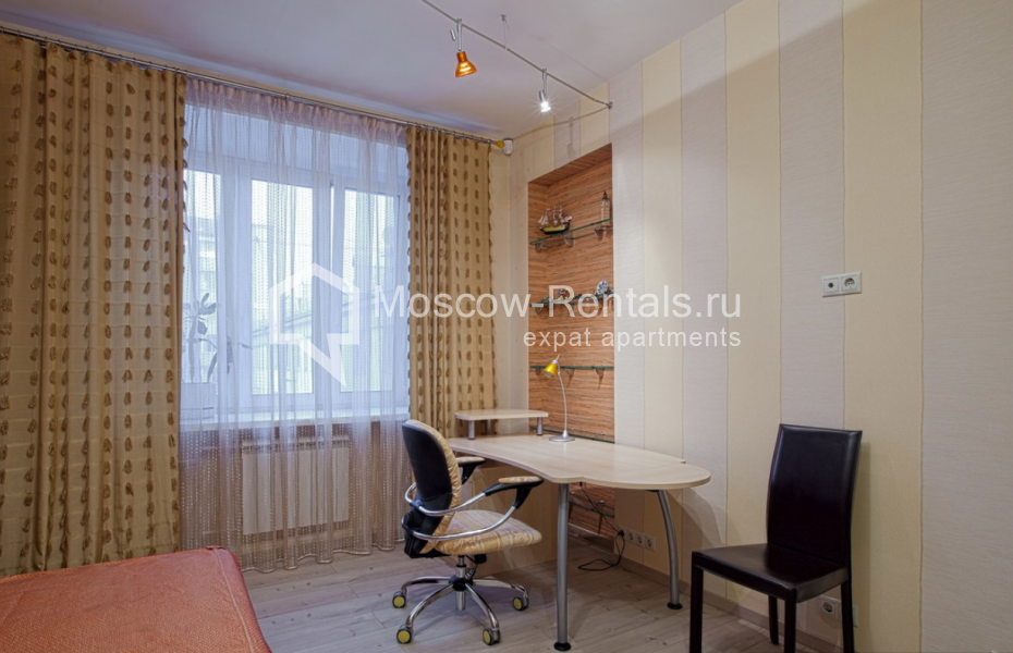 Photo #13 3-room (2 BR) apartment for <a href="http://moscow-rentals.ru/en/articles/long-term-rent" target="_blank">a long-term</a> rent
 in Russia, Moscow, Ozerkovskaya emb, 48/50 с 1