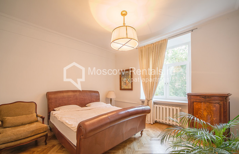 Photo #2 3-room (2 BR) apartment for <a href="http://moscow-rentals.ru/en/articles/long-term-rent" target="_blank">a long-term</a> rent
 in Russia, Moscow, Bolshaya Polaynka str, 1/3