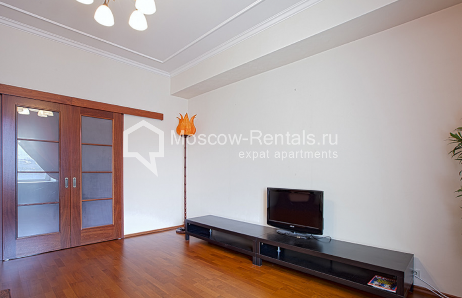 Photo #2 4-room (3 BR) apartment for <a href="http://moscow-rentals.ru/en/articles/long-term-rent" target="_blank">a long-term</a> rent
 in Russia, Moscow, Krymsky Val str, 4