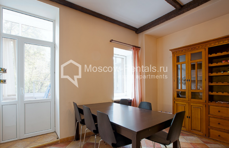Photo #5 4-room (3 BR) apartment for <a href="http://moscow-rentals.ru/en/articles/long-term-rent" target="_blank">a long-term</a> rent
 in Russia, Moscow, Krymsky Val str, 4