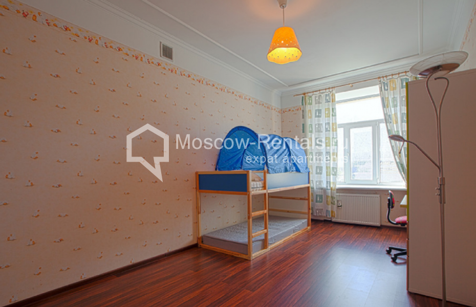 Photo #7 4-room (3 BR) apartment for <a href="http://moscow-rentals.ru/en/articles/long-term-rent" target="_blank">a long-term</a> rent
 in Russia, Moscow, Krymsky Val str, 4