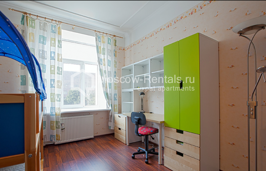Photo #8 4-room (3 BR) apartment for <a href="http://moscow-rentals.ru/en/articles/long-term-rent" target="_blank">a long-term</a> rent
 in Russia, Moscow, Krymsky Val str, 4