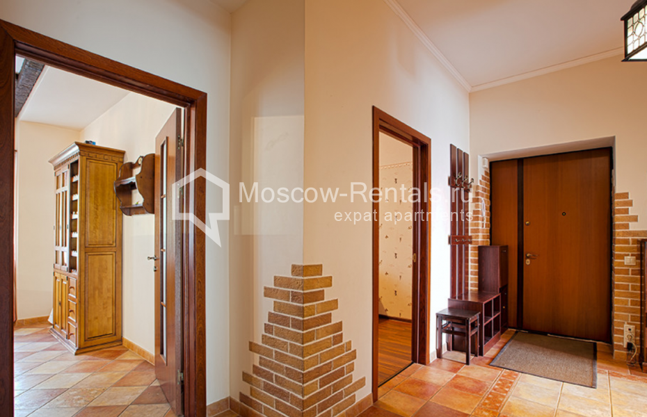 Photo #15 4-room (3 BR) apartment for <a href="http://moscow-rentals.ru/en/articles/long-term-rent" target="_blank">a long-term</a> rent
 in Russia, Moscow, Krymsky Val str, 4