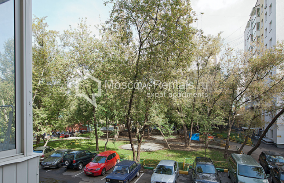Photo #18 4-room (3 BR) apartment for <a href="http://moscow-rentals.ru/en/articles/long-term-rent" target="_blank">a long-term</a> rent
 in Russia, Moscow, Krymsky Val str, 4