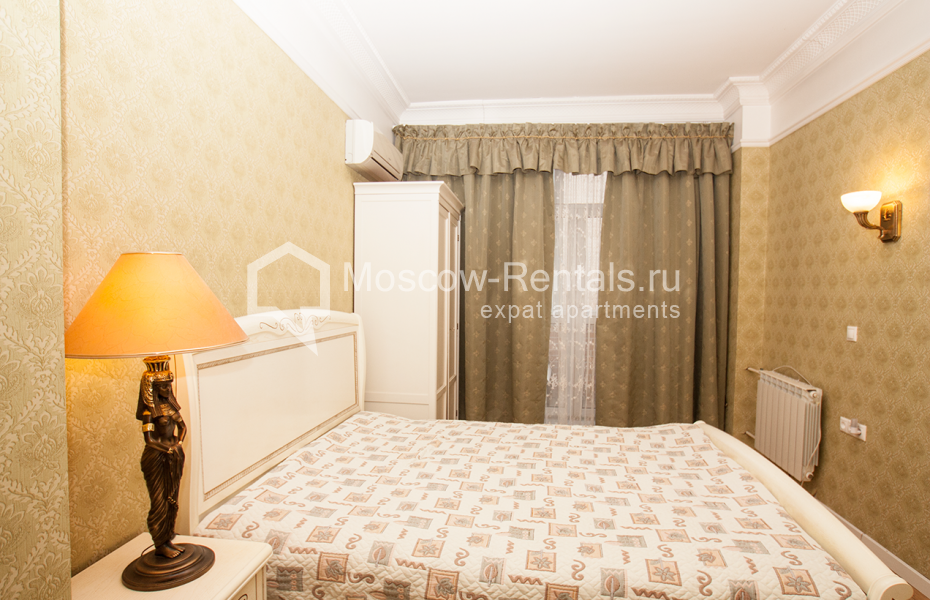 Photo #4 2-room (1 BR) apartment for <a href="http://moscow-rentals.ru/en/articles/long-term-rent" target="_blank">a long-term</a> rent
 in Russia, Moscow, Obolensly lane., 9К1