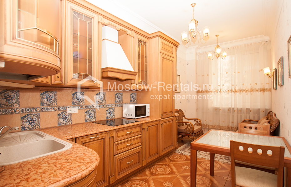 Photo #10 2-room (1 BR) apartment for <a href="http://moscow-rentals.ru/en/articles/long-term-rent" target="_blank">a long-term</a> rent
 in Russia, Moscow, Obolensly lane., 9К1