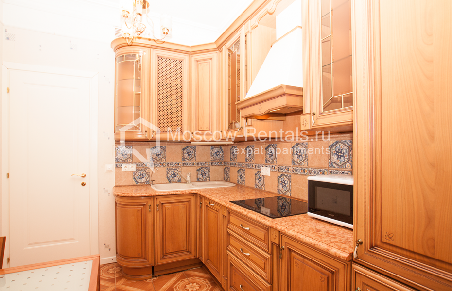 Photo #11 2-room (1 BR) apartment for <a href="http://moscow-rentals.ru/en/articles/long-term-rent" target="_blank">a long-term</a> rent
 in Russia, Moscow, Obolensly lane., 9К1