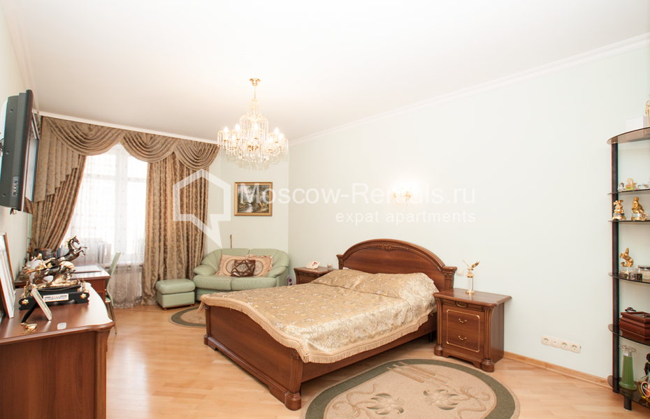 Photo #8 2-room (1 BR) apartment for <a href="http://moscow-rentals.ru/en/articles/long-term-rent" target="_blank">a long-term</a> rent
 in Russia, Moscow, 60-letiya Oktyabrya, 8
