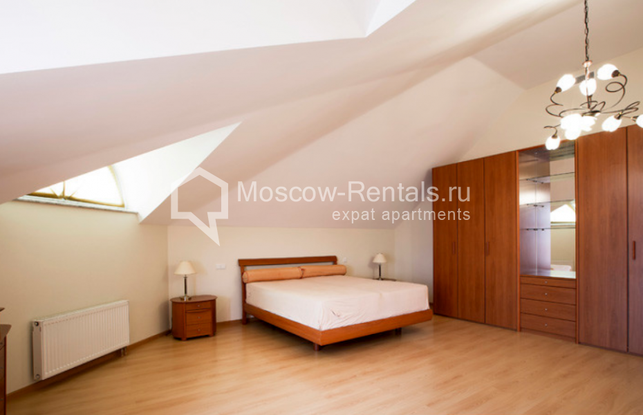 Photo #6 4-room (3 BR) apartment for <a href="http://moscow-rentals.ru/en/articles/long-term-rent" target="_blank">a long-term</a> rent
 in Russia, Moscow, Petrovsky lane,  5С9
