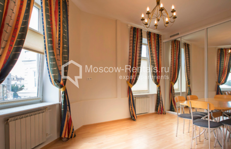 Photo #9 4-room (3 BR) apartment for <a href="http://moscow-rentals.ru/en/articles/long-term-rent" target="_blank">a long-term</a> rent
 in Russia, Moscow, Petrovsky lane,  5С9